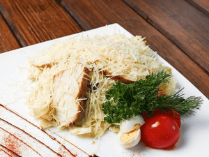 Салат «Цезарь с курицей»